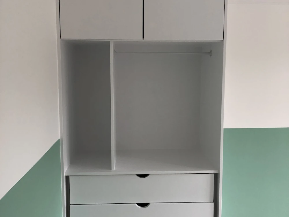 furniture spray painting
