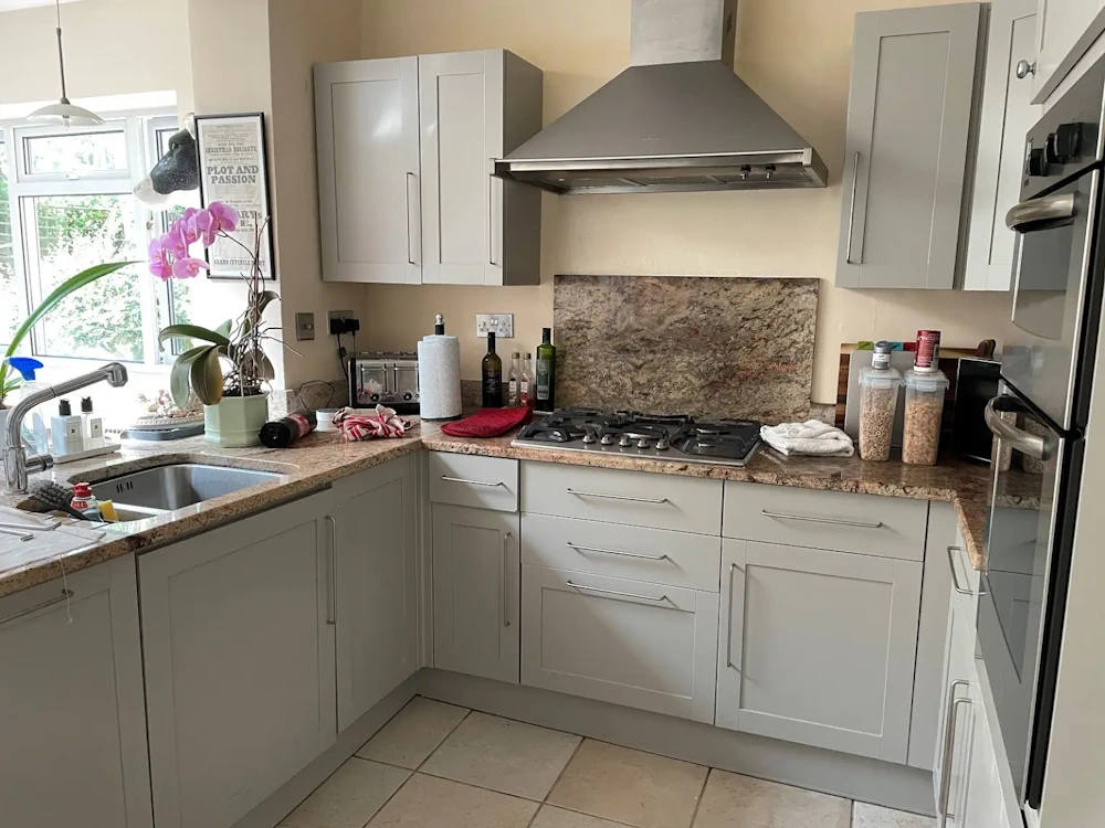 kitchen spraying Ealing