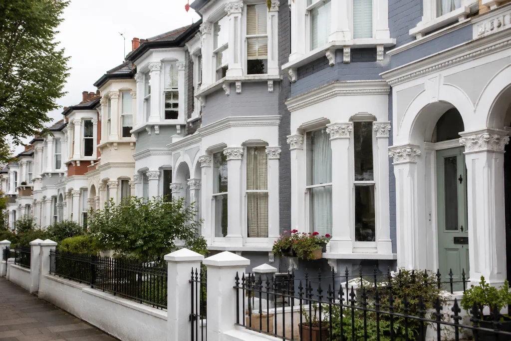 Best Paint Colours for Victorian Terraced Houses in West London